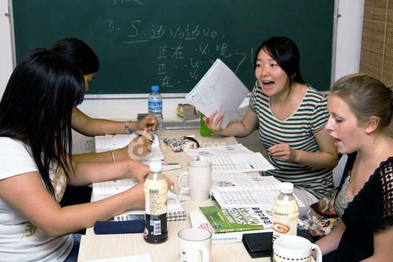 Có rất nhiều quốc gia khác đang đổ xô đi học tiếng Trung